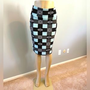 Lovely LuLaRoe Cassie Pencil Skirt Size M Aqua & Black Print